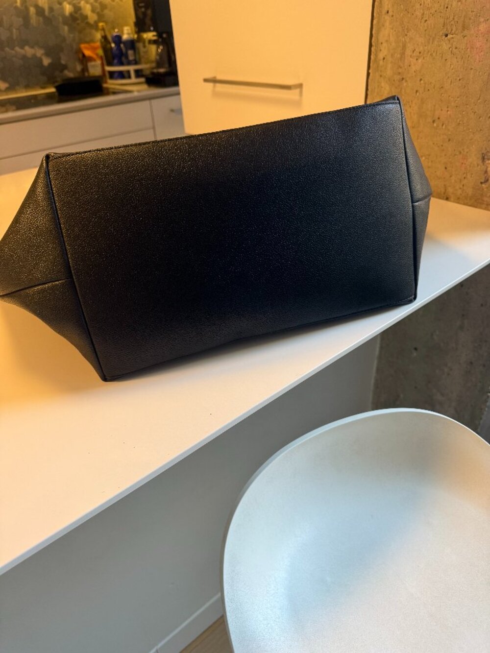 Designer Style tote - Picture 7 of 11